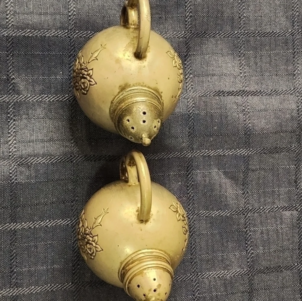 Vintage Metal Reg' D. Design Made In Japan‎ Salt And Pepper Shakers
